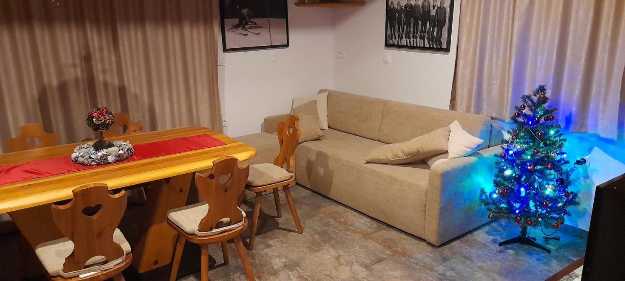 Apartma In Bungalov Jezerci Gozd Martuljek Exteriör bild