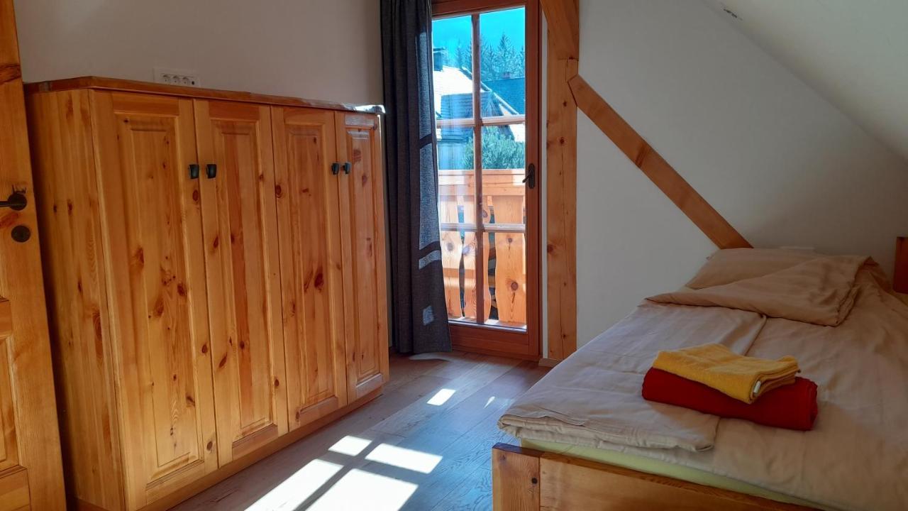 Apartma In Bungalov Jezerci Gozd Martuljek Exteriör bild