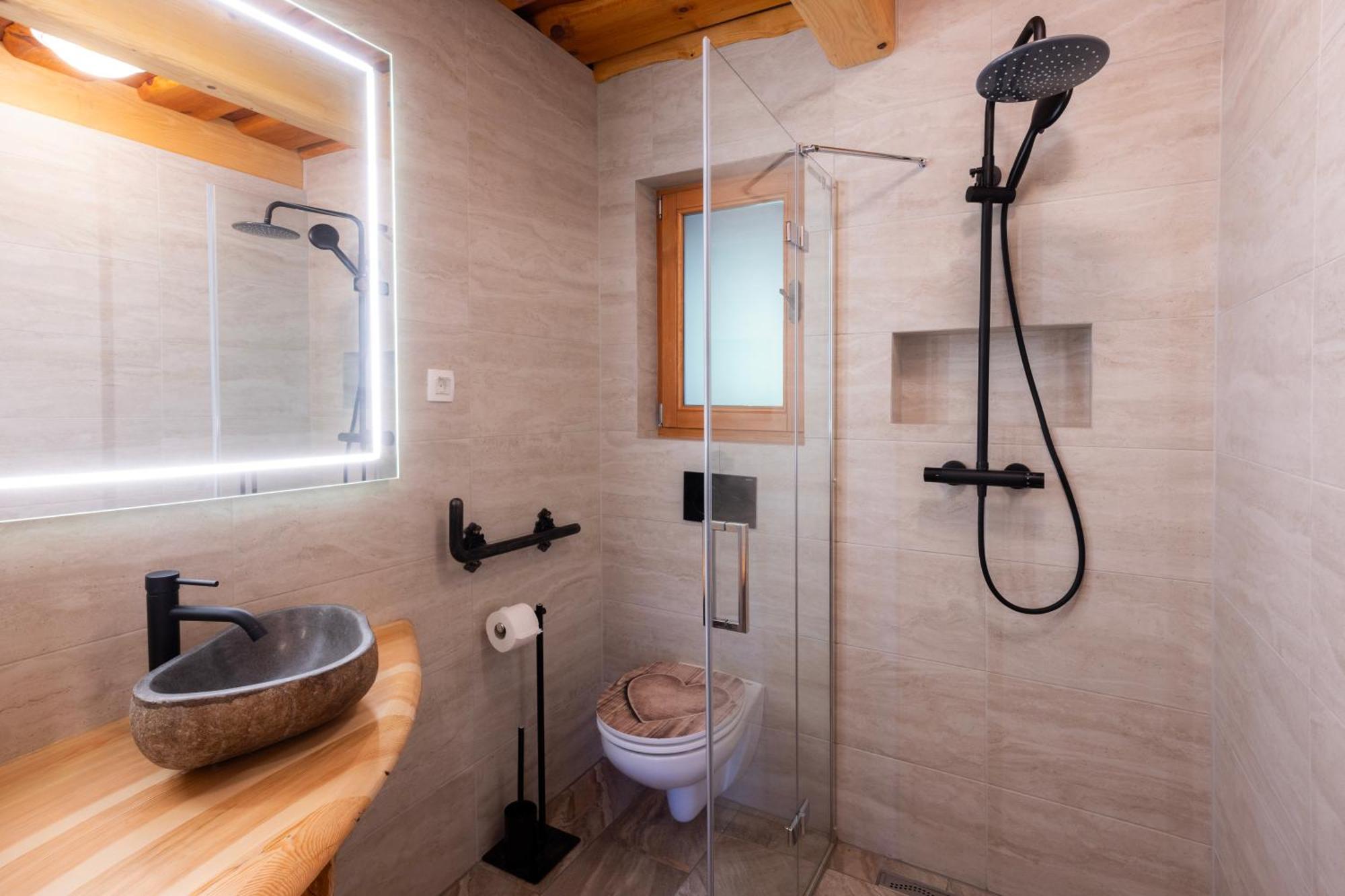 Apartma In Bungalov Jezerci Gozd Martuljek Exteriör bild