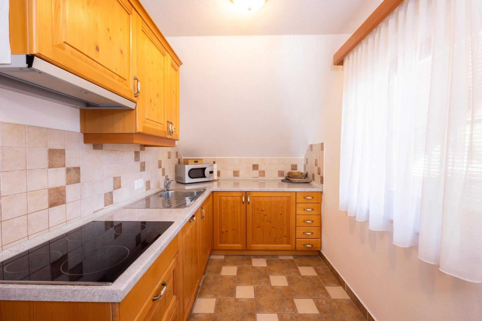 Apartma In Bungalov Jezerci Gozd Martuljek Exteriör bild