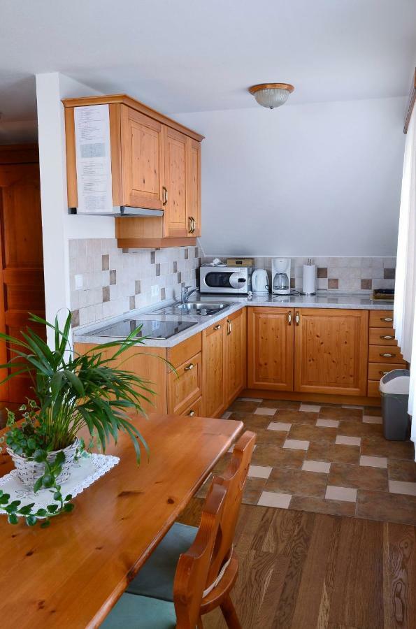 Apartma In Bungalov Jezerci Gozd Martuljek Exteriör bild